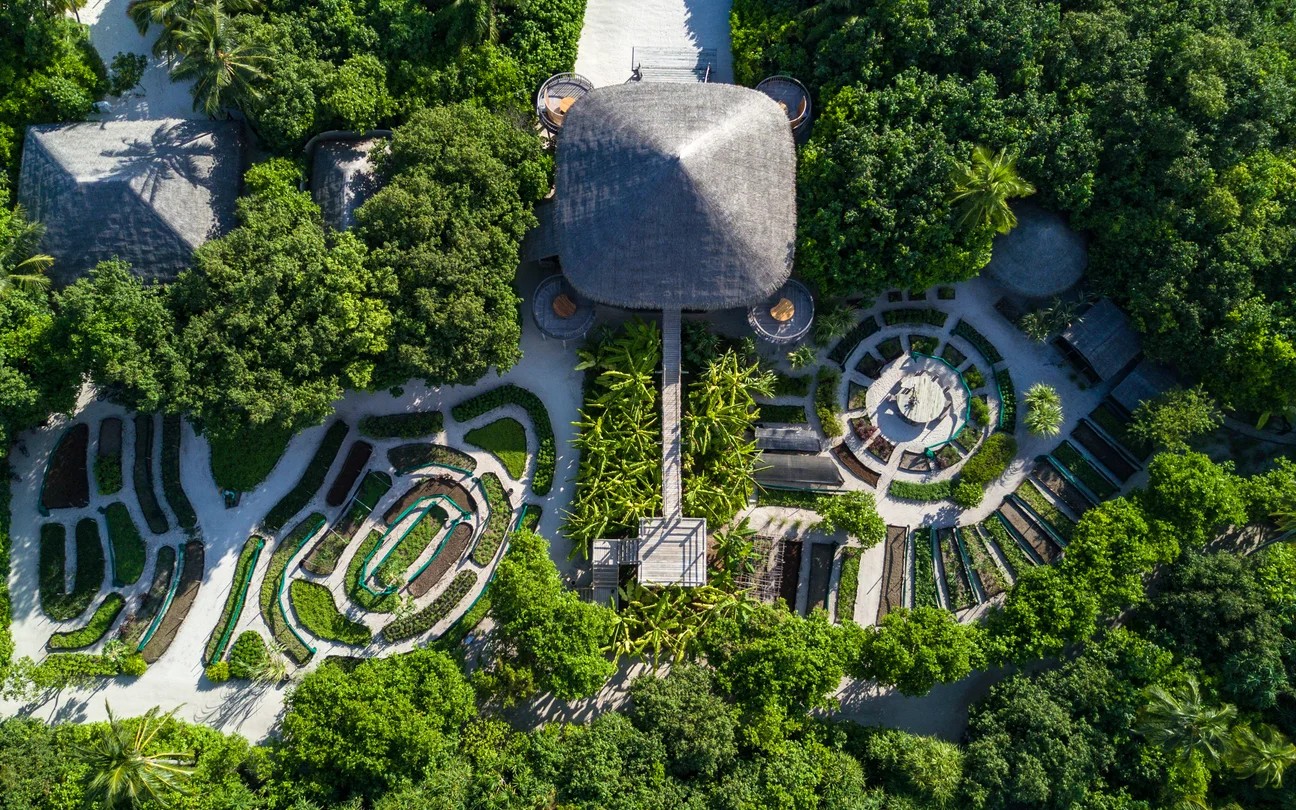 Six Senses Laamu Summer Package